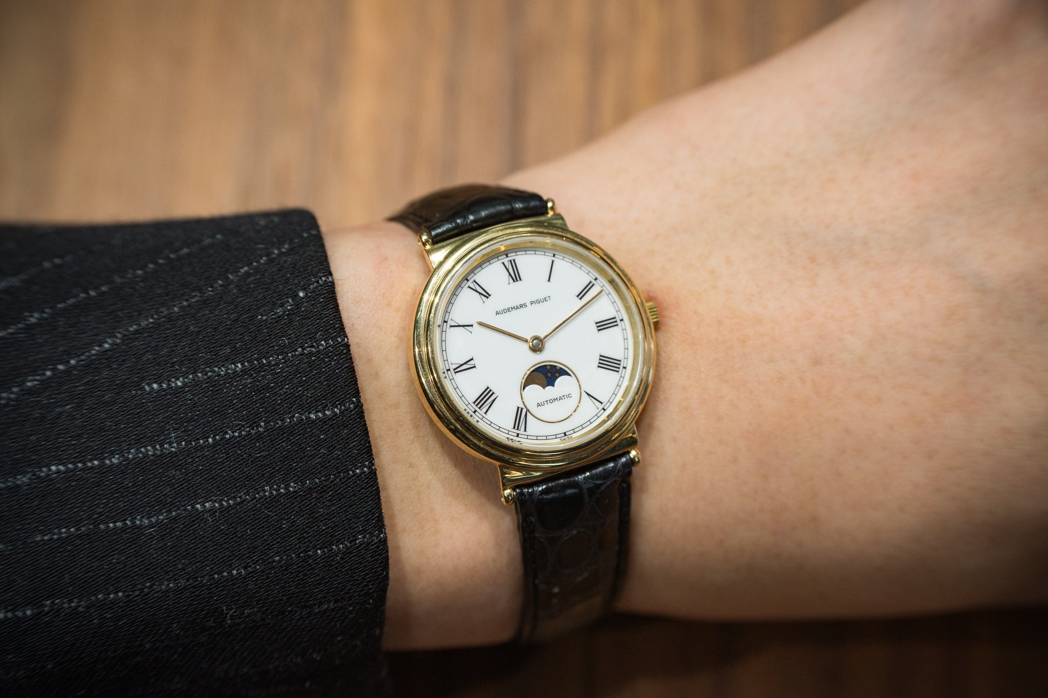 オーデマピゲ ムーンフェイズ 18KYG金無垢 Cal.2124 1980年代製 – 黒船