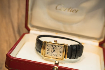 cartier – 黒船時計古酒店